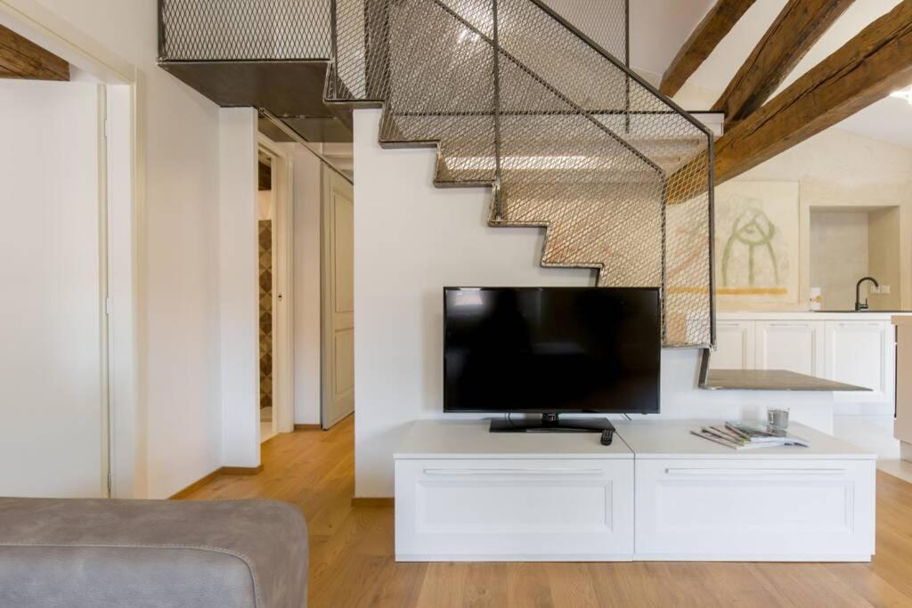 Luxury Design Apt With Amazing View Lägenhet Verona Exteriör bild