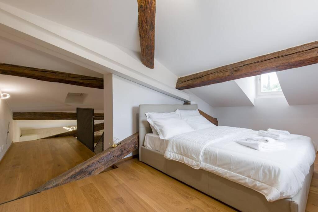 Luxury Design Apt With Amazing View Lägenhet Verona Exteriör bild
